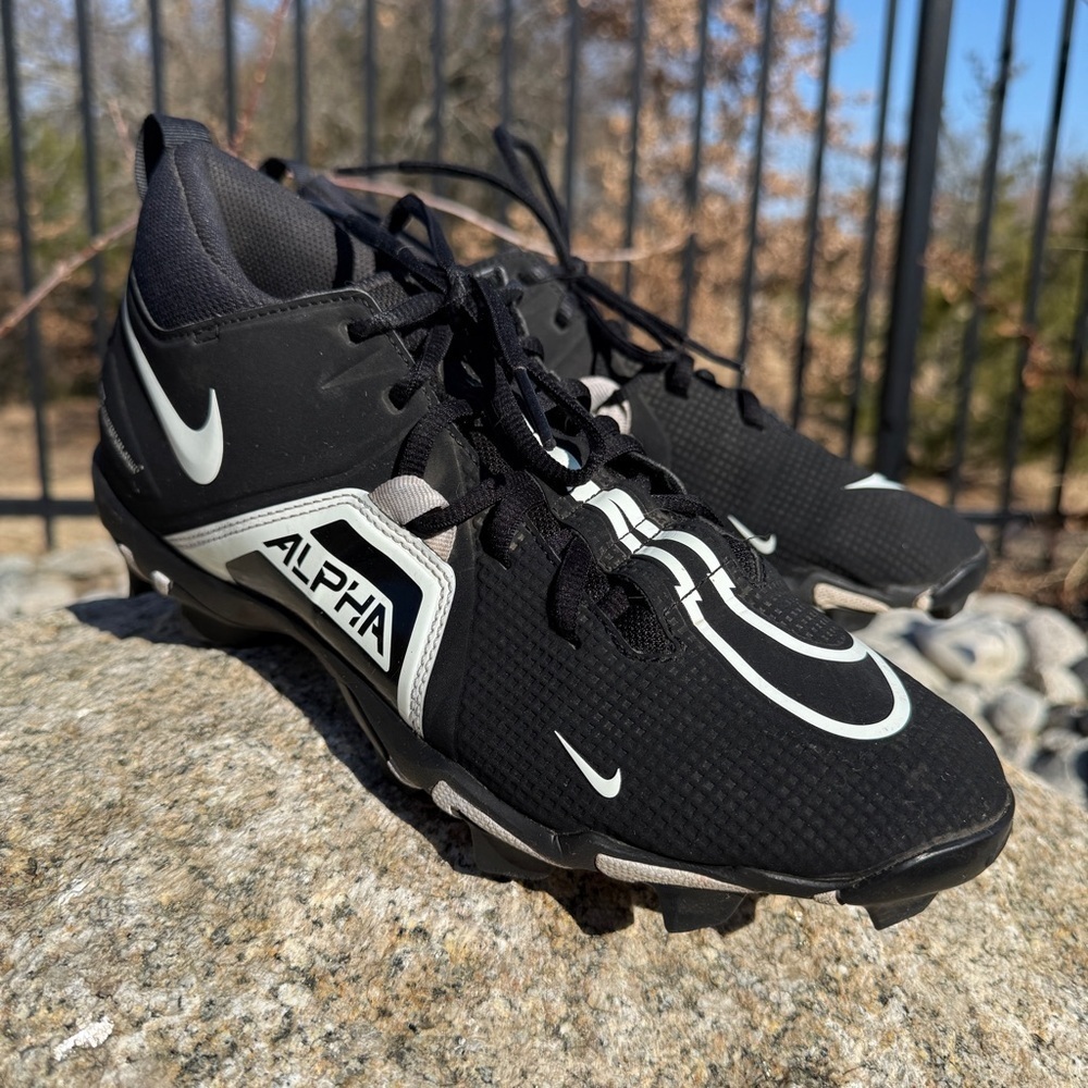 Nike Alpha Menace Shark 3 Men's Football Cleats Black/White Lace-Up 9.5 Fastflex